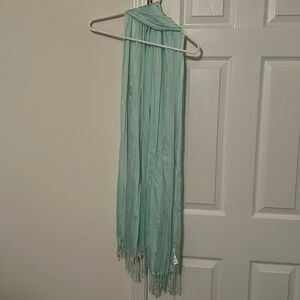 Light blue scarf